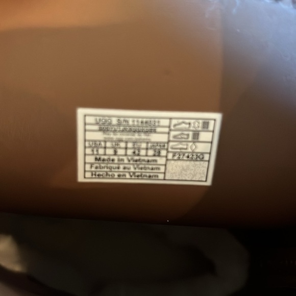 NWT UGG Classic Dipper Stretch Boots! - Picture 10 of 14